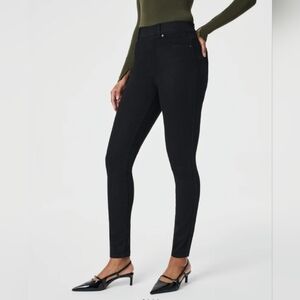 🌷SPANX Women's Classic Black Skinny Jeans🌸 NWT
